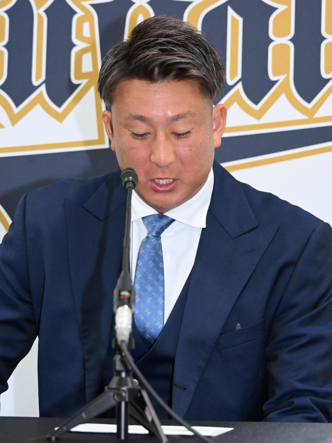 契約更改を終え会見するオリックス杉本（撮影・石井愛子）