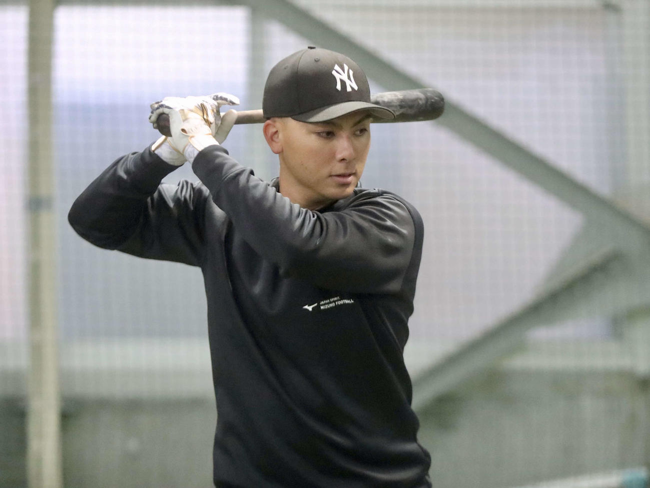 自主トレを公開した楽天村林（撮影・高橋香奈）
