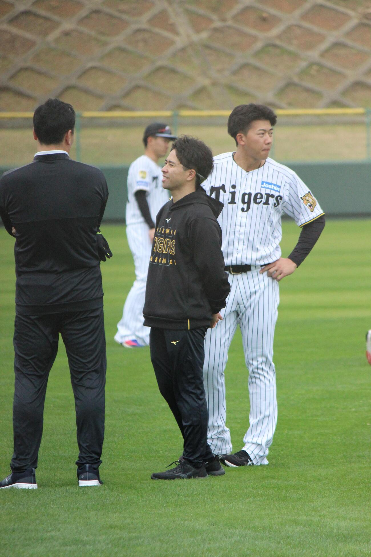 具志川キャンプ初日に別メニューで動いた阪神立石（撮影・柏原誠）＝2026年2月1日