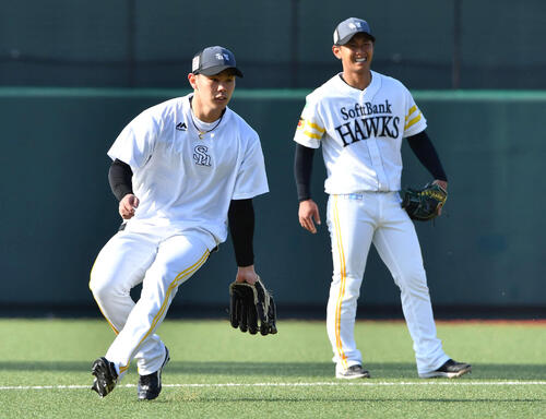 ソフトバンク】大津亮介「早く着たかった」新背番号19に「似合っている
