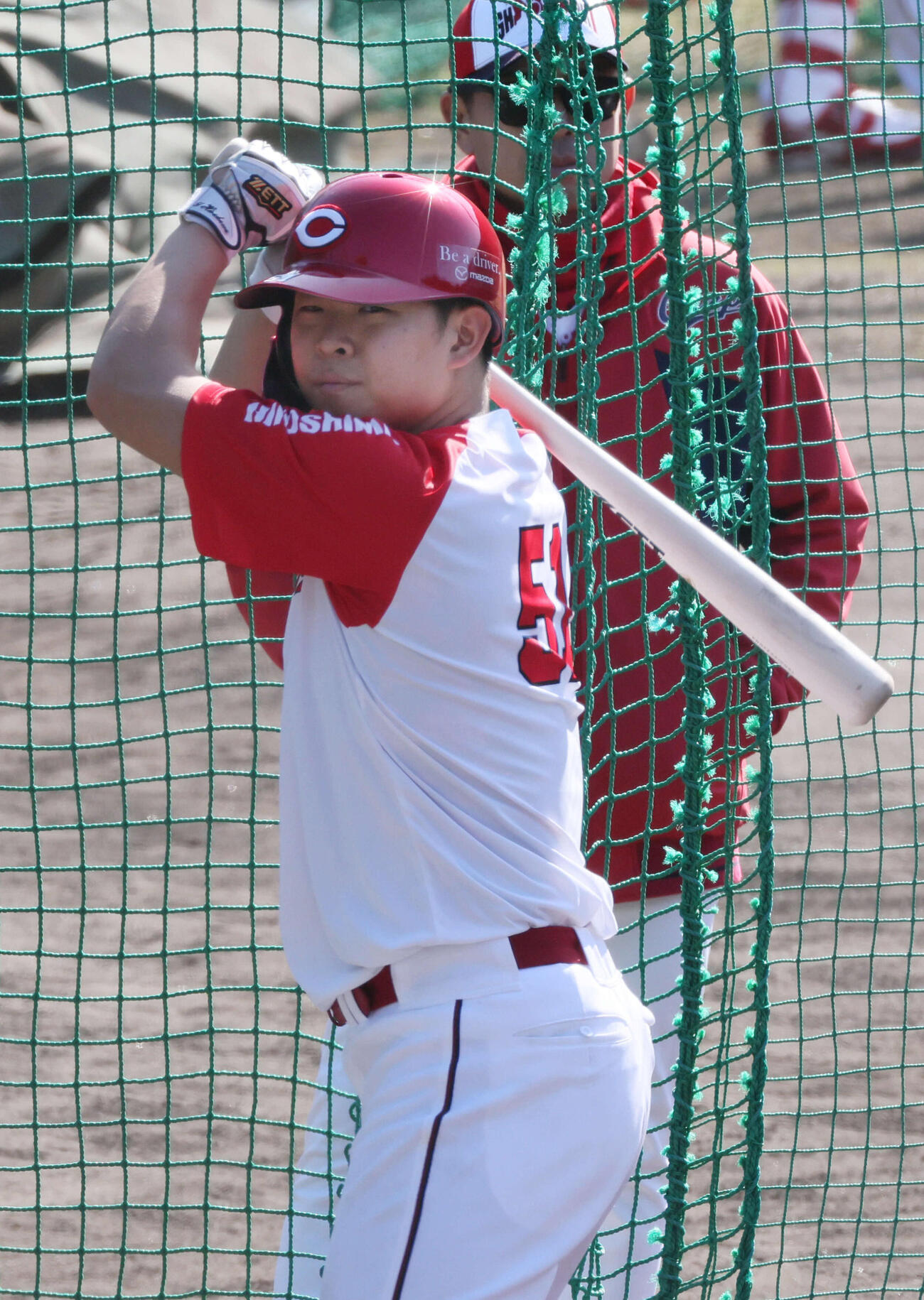 打撃練習する広島ドラフト1位の平川（撮影・加藤孝規）