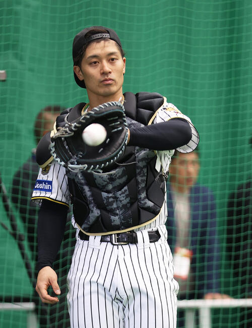 阪神】侍ジャパン石井大智が順調！初日からカーブもフォークも