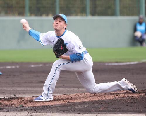 日本ハム紅白戦 4回に登板の宮内(撮影・黒川智章)