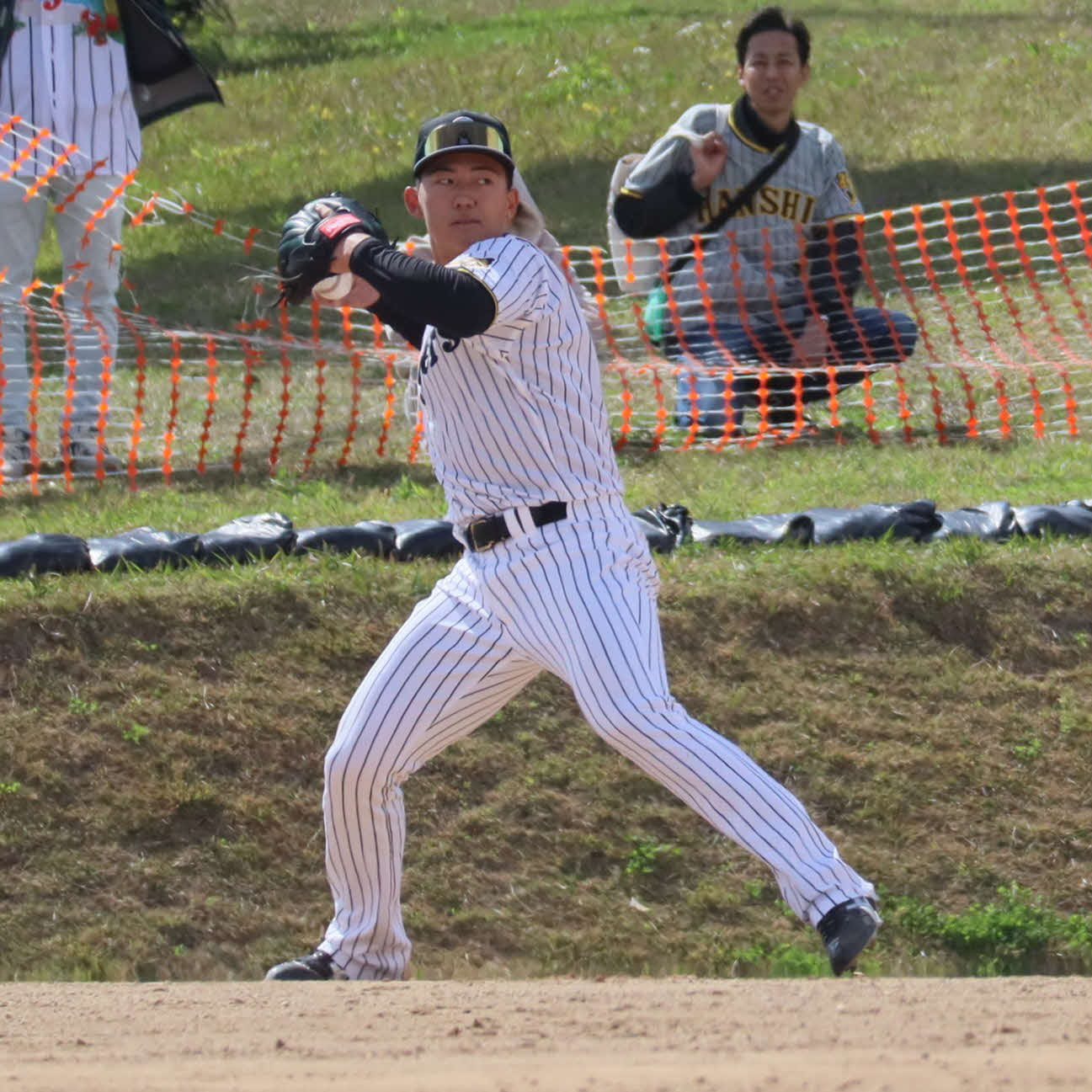 ノックを受ける阪神立石（撮影・村松万里子）