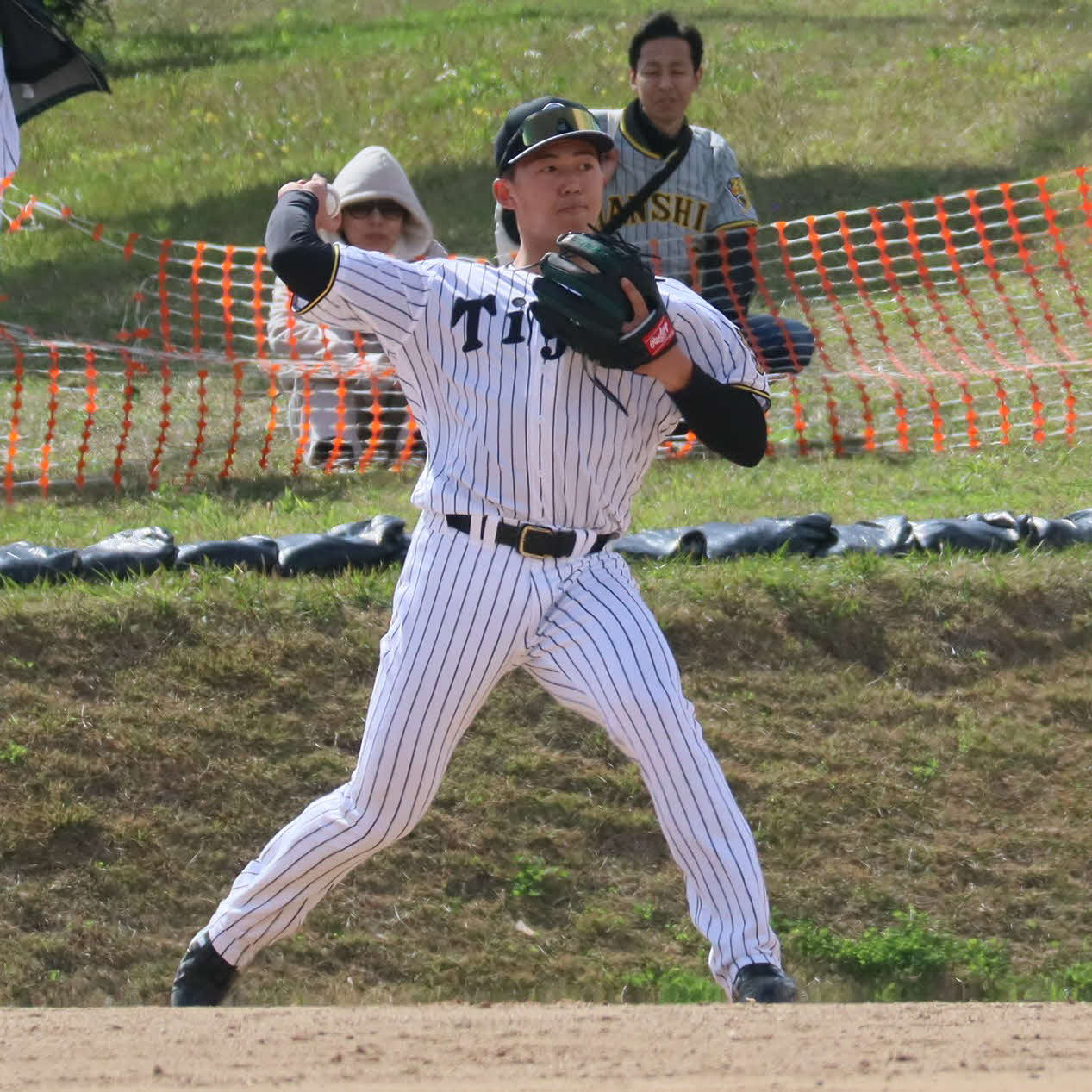ノックを受ける阪神立石（撮影・村松万里子）