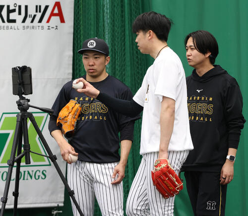 阪神】侍の石井大智がピッチコム初体験「捕手がちょっと大変そう」坂本