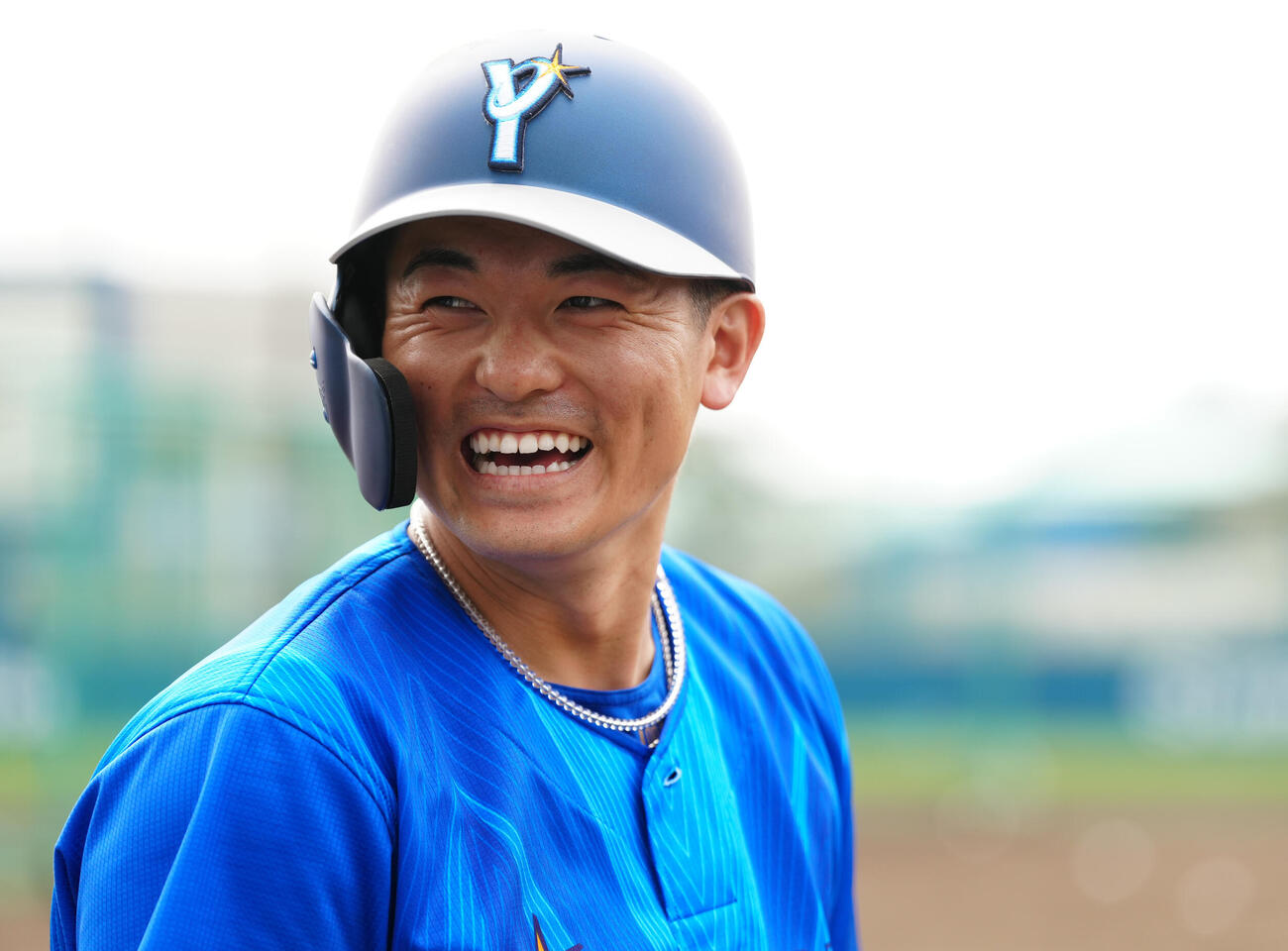 練習で笑顔のDeNA林（撮影・鈴木みどり）