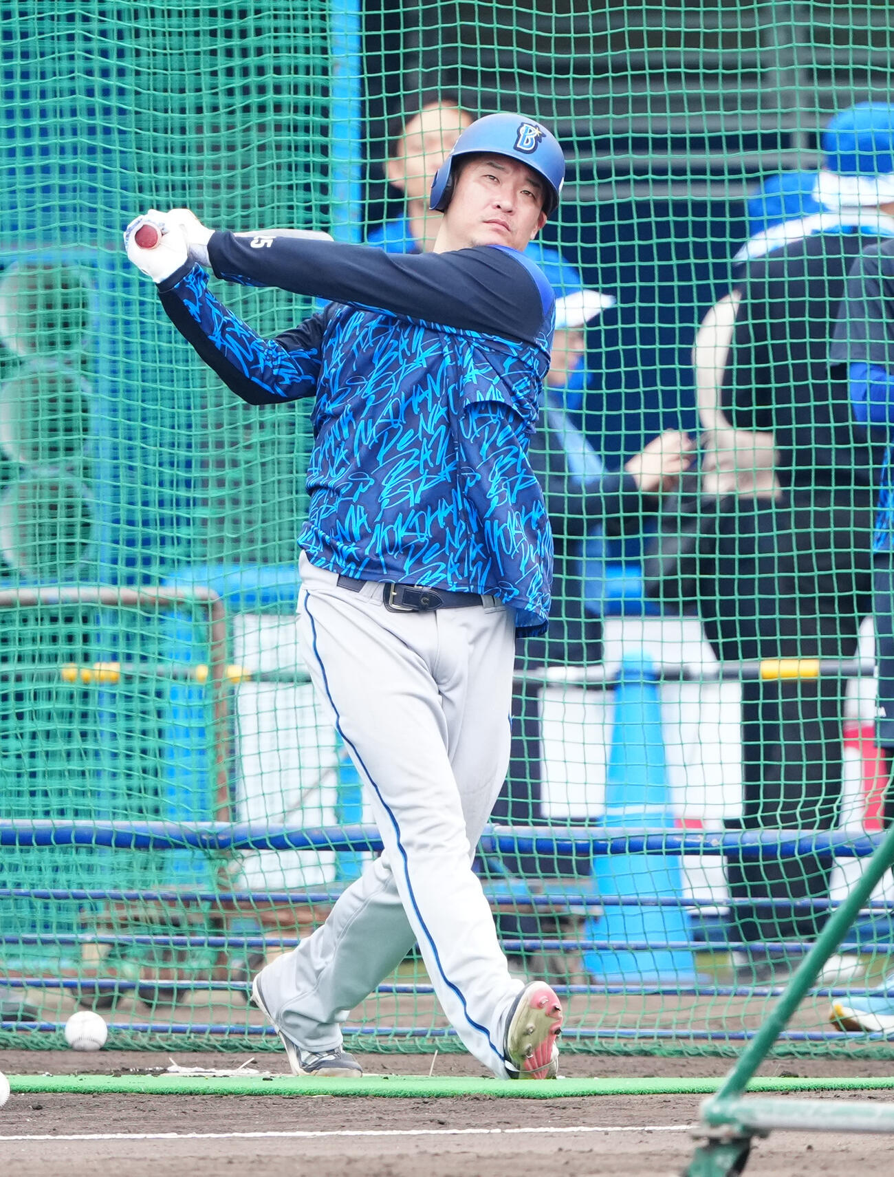 打撃練習するDeNA筒香（撮影・鈴木みどり）