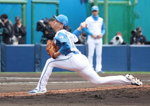 日本ハム紅白戦 4回に登板の宮内(撮影・黒川智章)