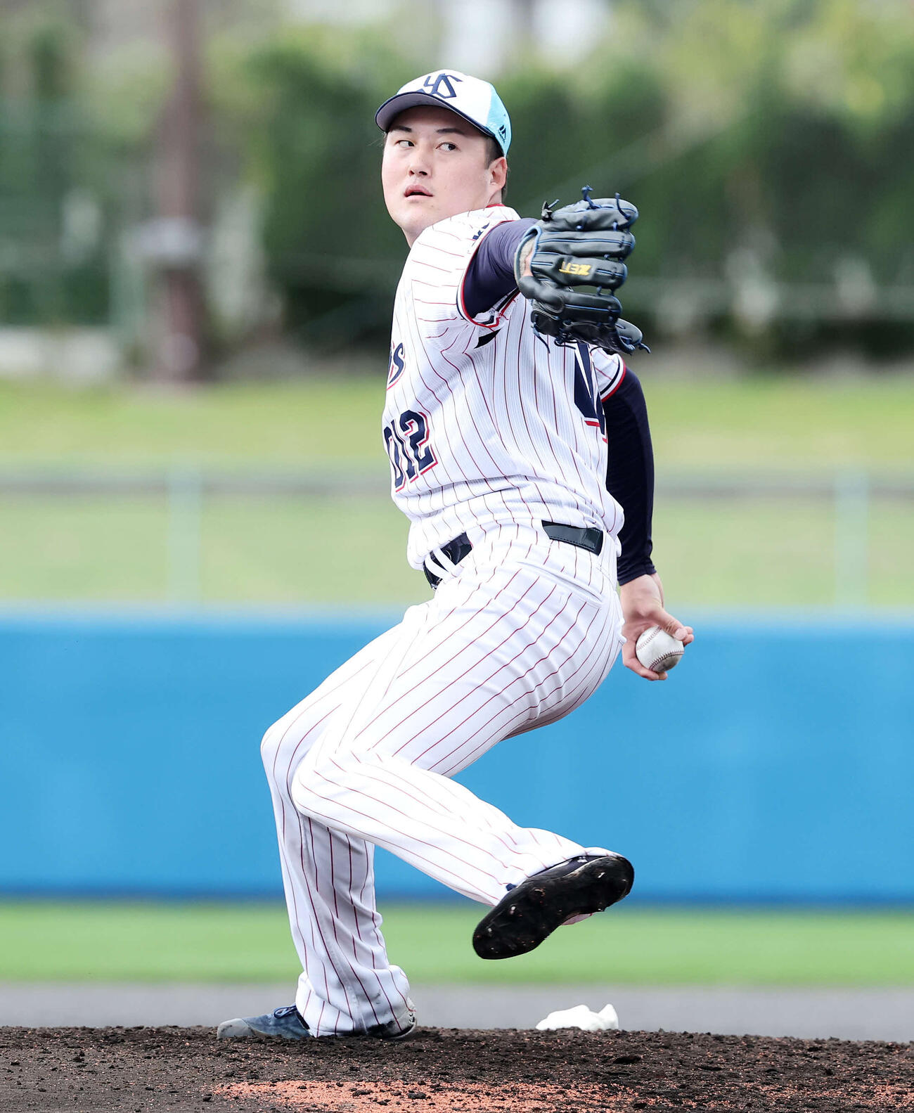 ライブBPで登板するヤクルト広沢（撮影・鈴木正人）　
