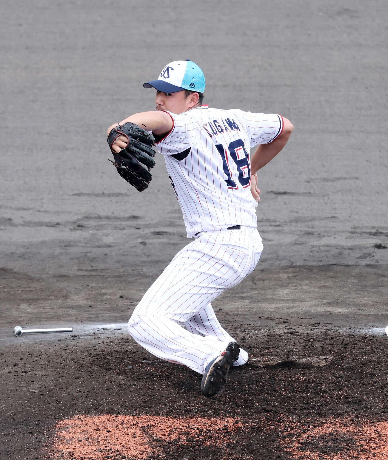 ライブBPで登板するヤクルト奥川（撮影・鈴木正人）　