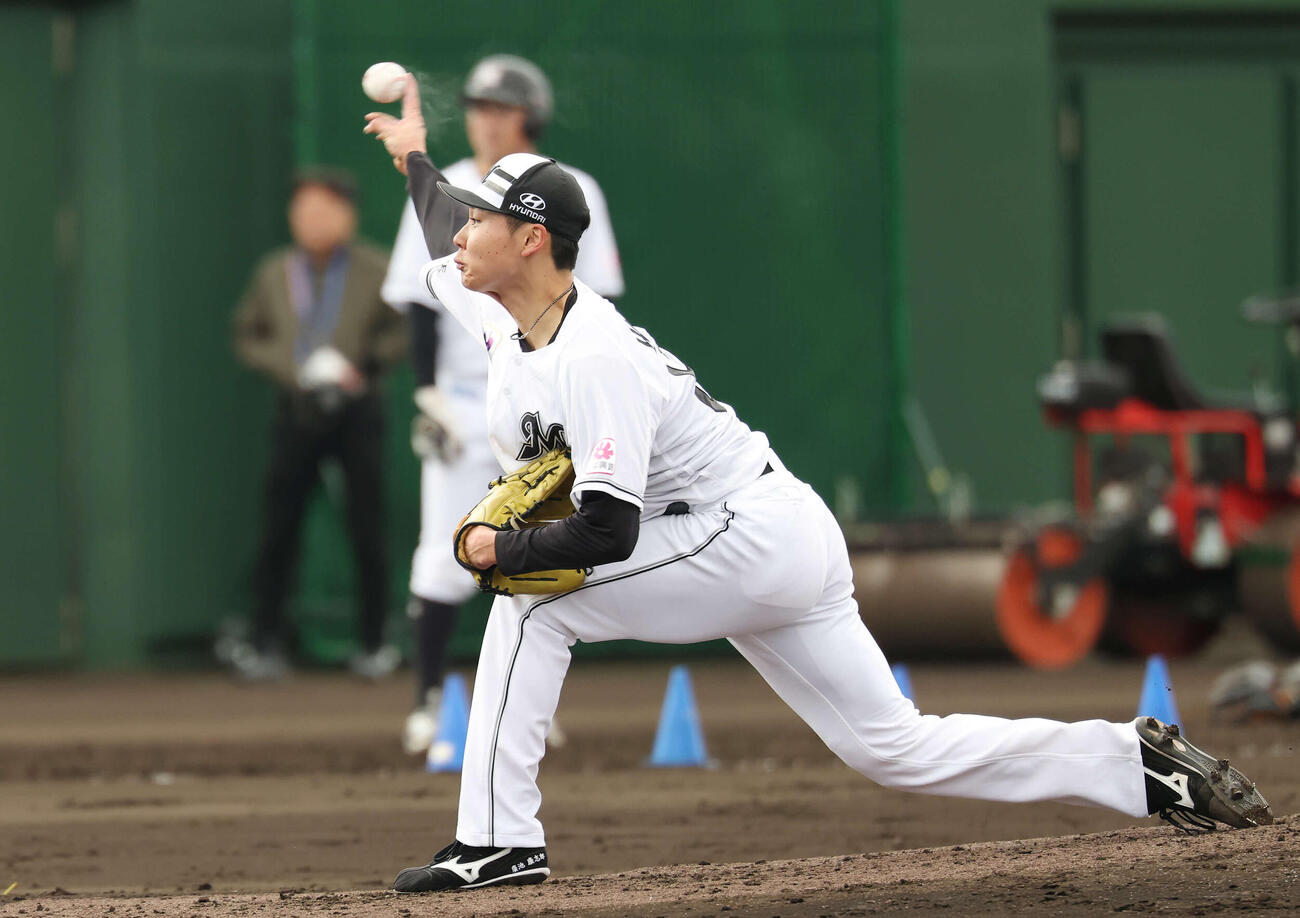 ライブBPに登板するロッテ広池（撮影・宮地輝）