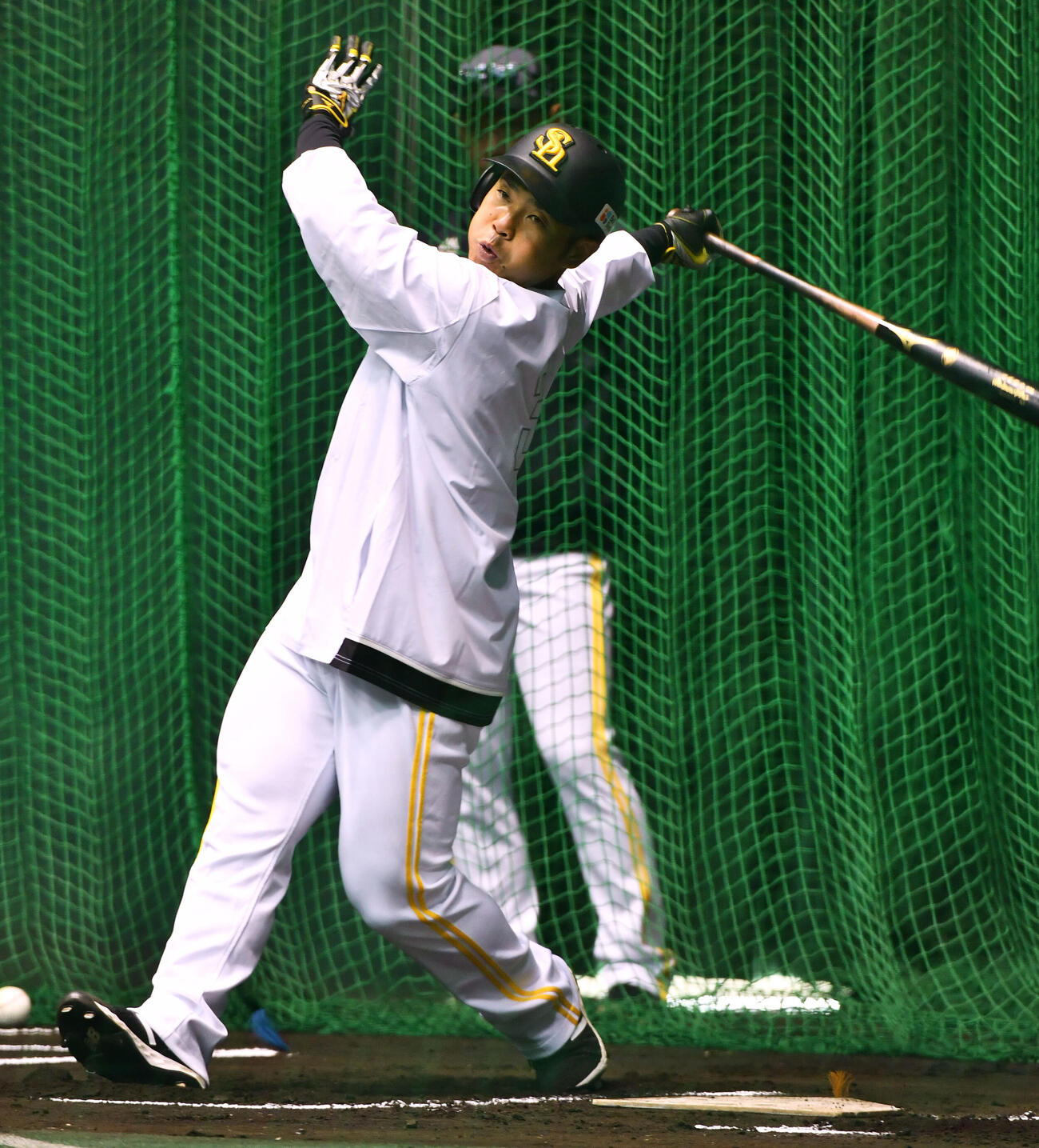 フリー打撃を行うソフトバンク近藤（撮影・岩下翔太）