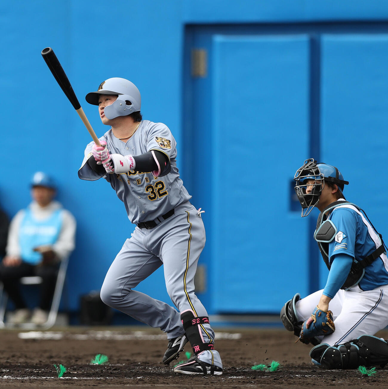 練習試合・日本ハム対阪神　4回表阪神2死、浜田は左越え本塁打を放つ（撮影・上山淳一）