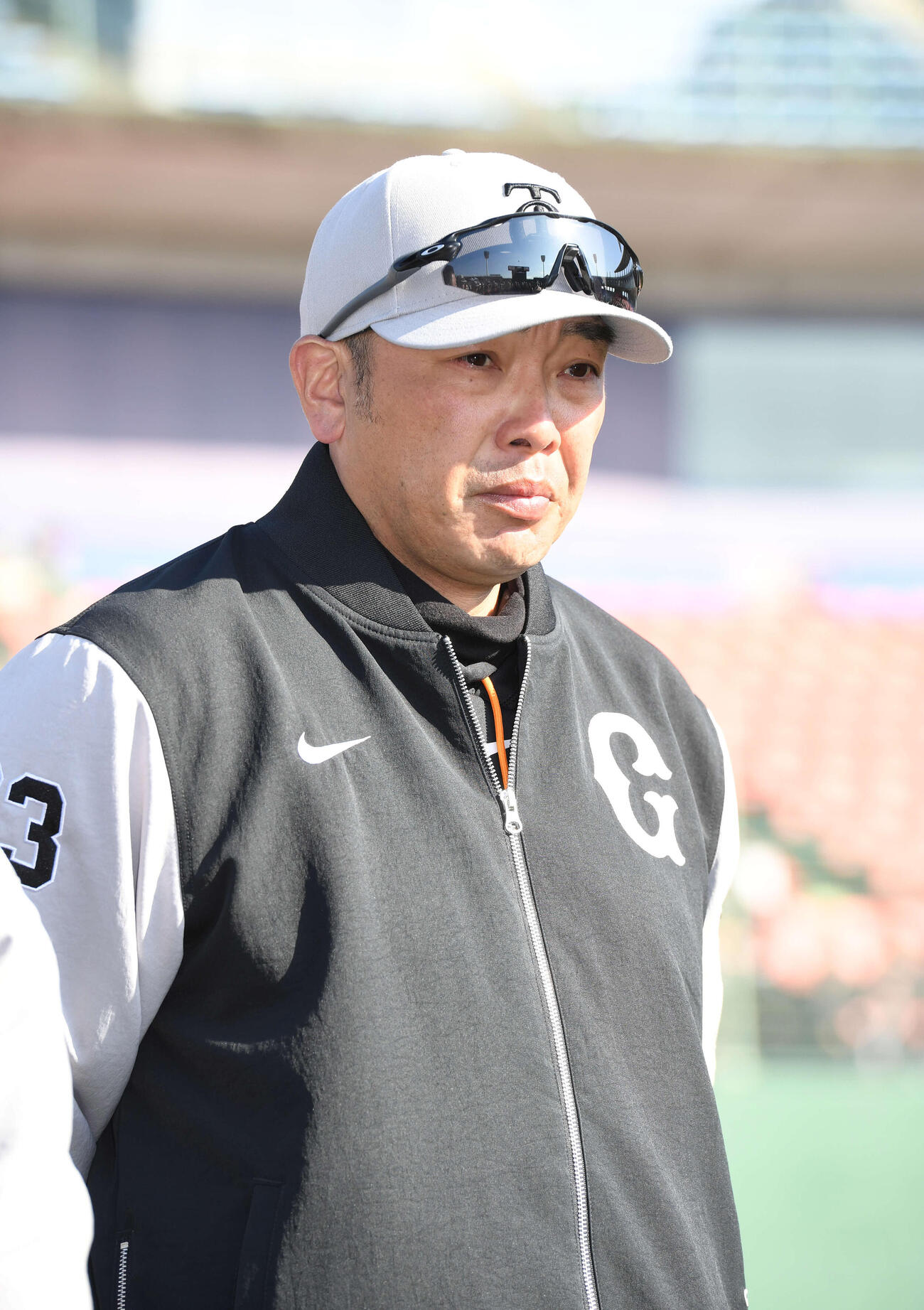 巨人山口オーナーの訓示を聞く阿部監督