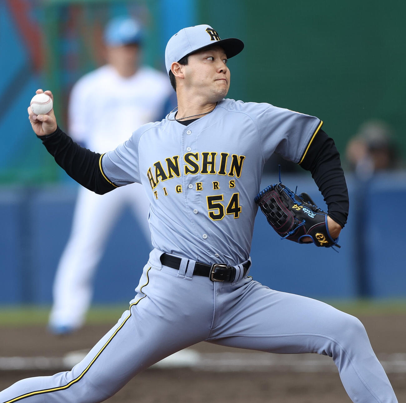 練習試合・日本ハム対阪神　9回裏に登板する阪神木下（撮影・上山淳一）
