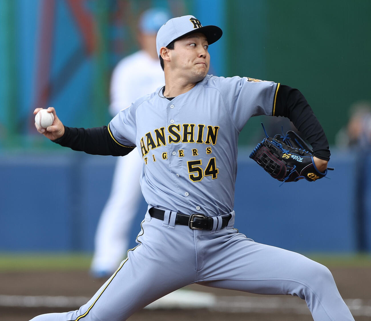 練習試合・日本ハム対阪神　9回裏に登板する阪神木下（撮影・上山淳一）