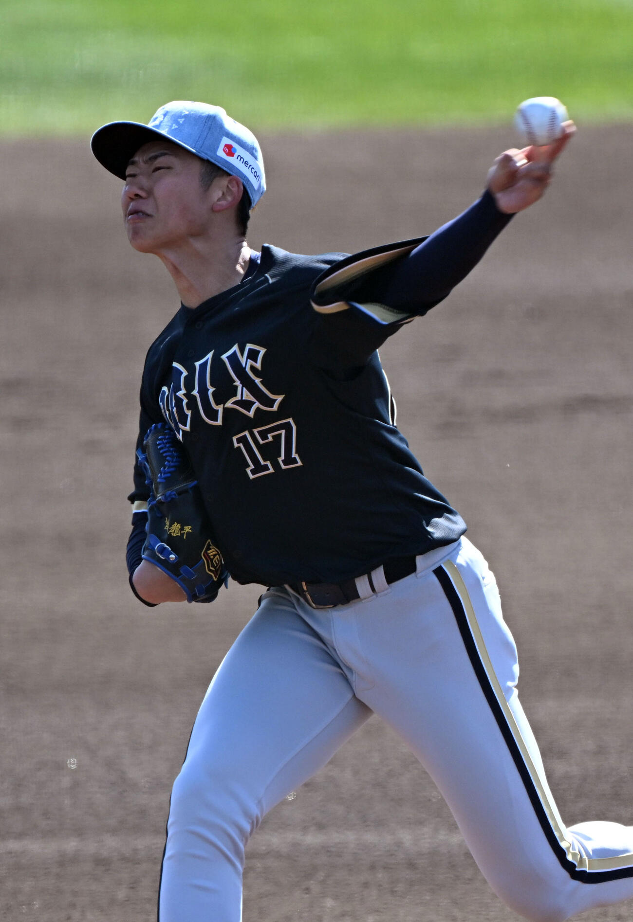 ライブBPに登板するオリックス曽谷（撮影・和賀正仁）