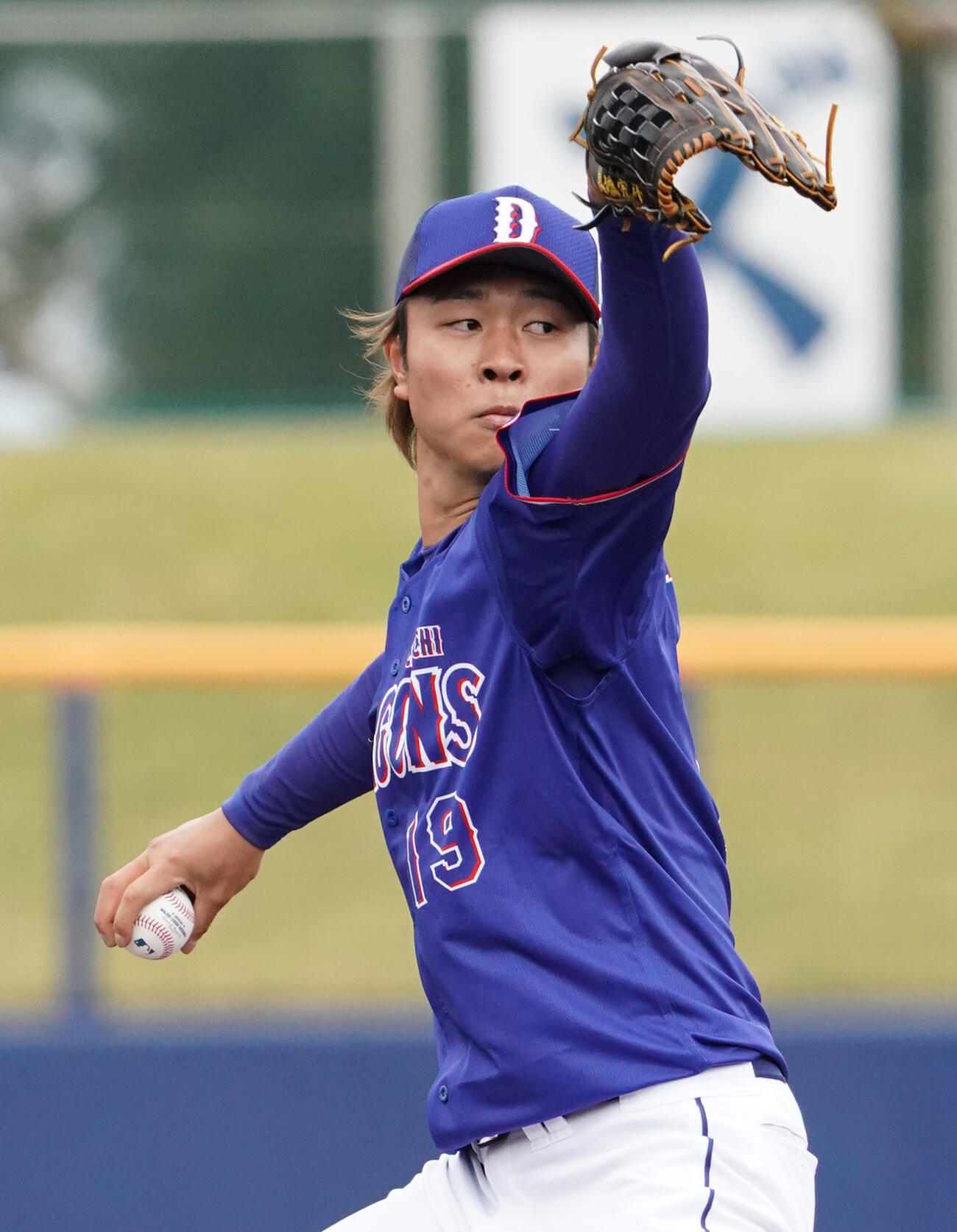 シート打撃練習に登板する高橋宏（撮影・森本幸一）