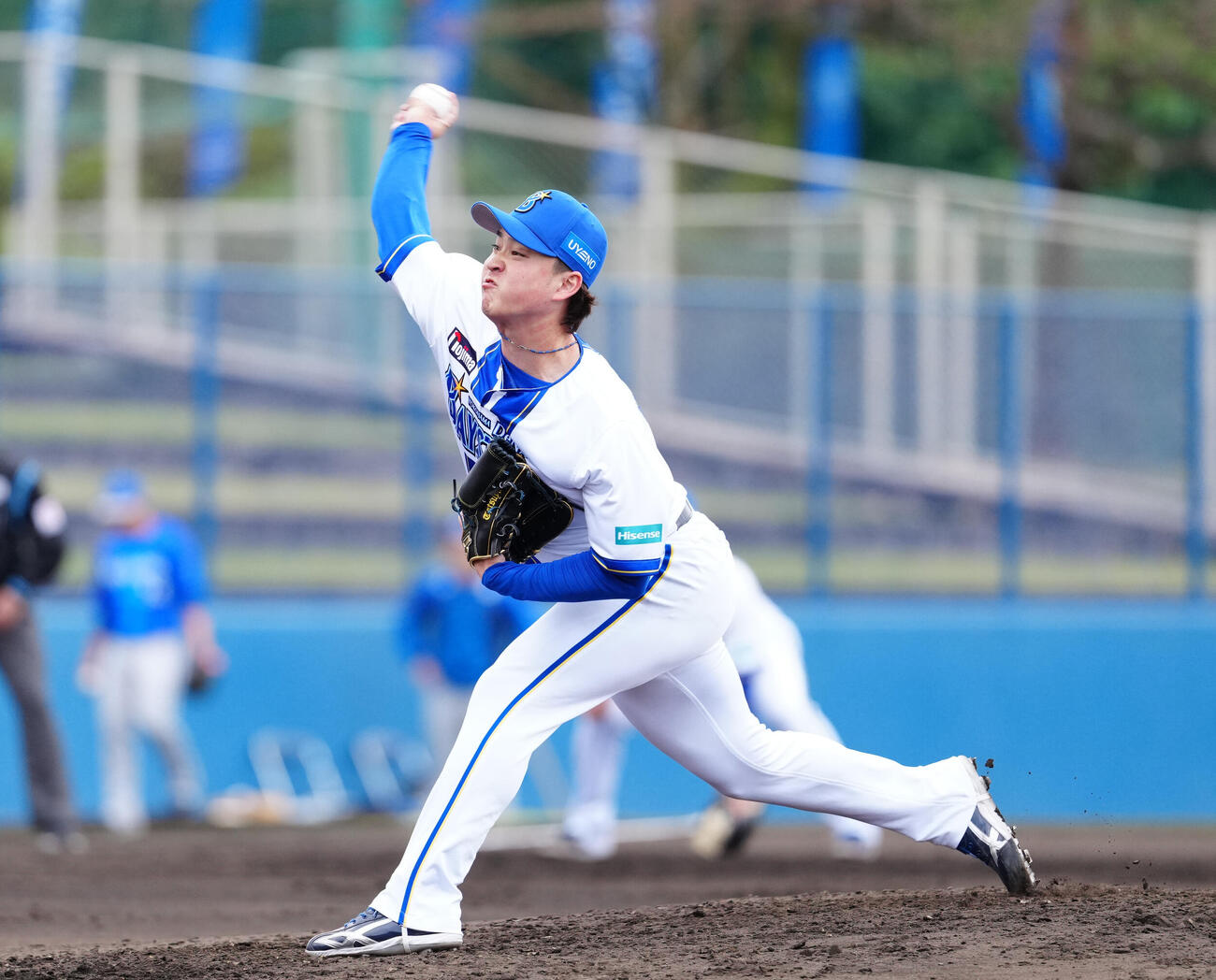 DeNA青白戦の5回表から登板した橋本（撮影・鈴木みどり）