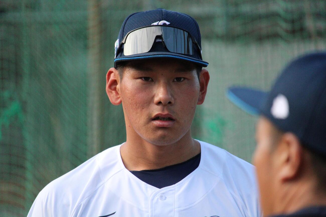 ロングティー打撃で130メートル飛ばした西武安藤（撮影・金子真仁）