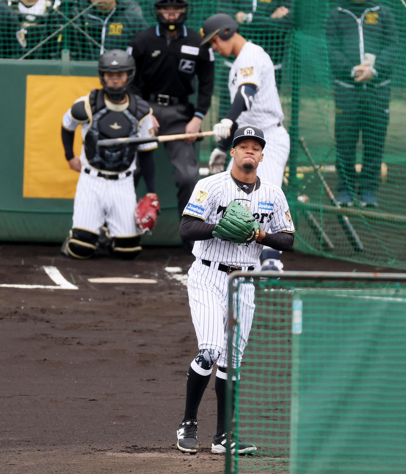 ライブBPに登板し岡城と対戦した阪神モレッタ（撮影・加藤哉）