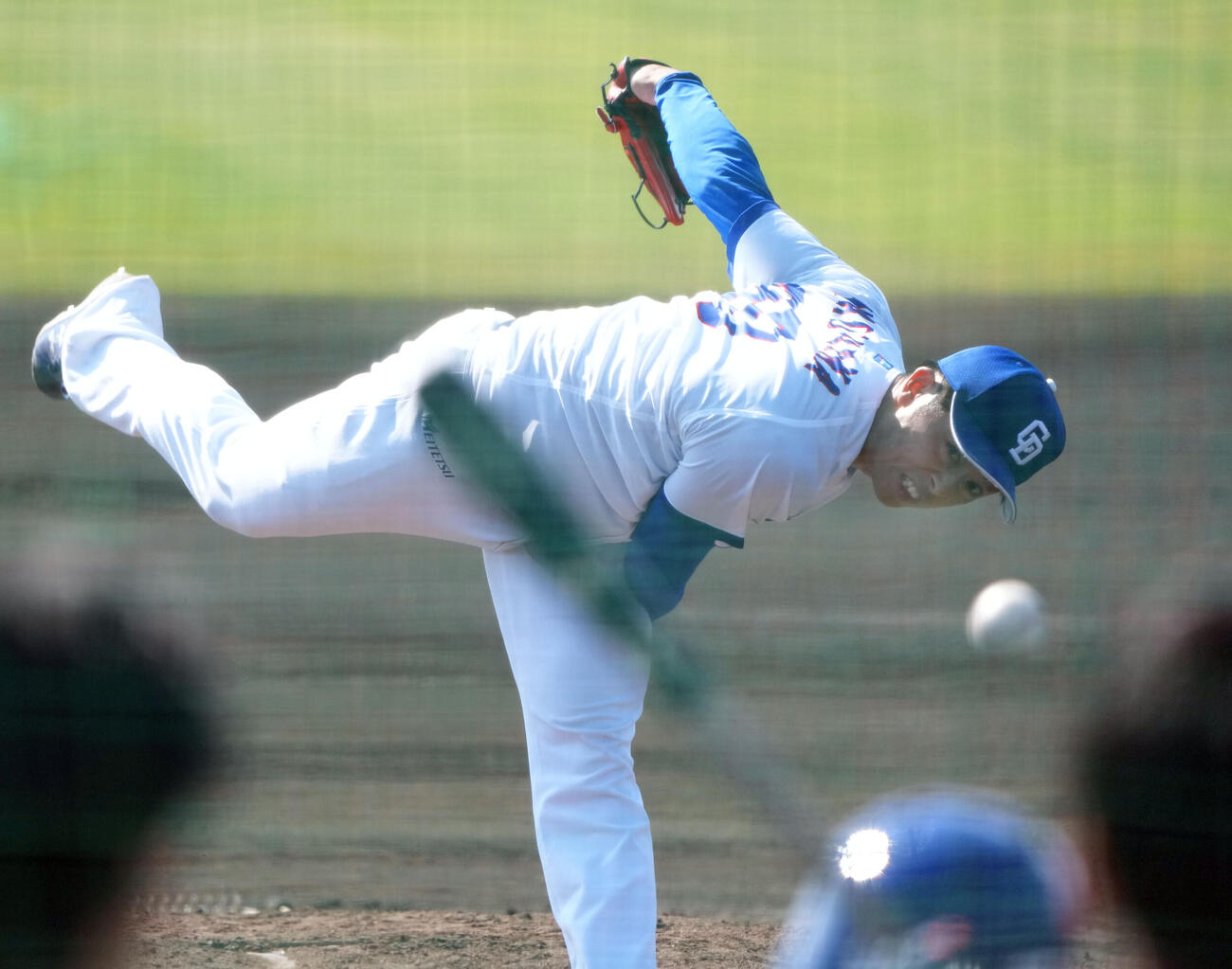 シート打撃練習に登板する松山（撮影・森本幸一）