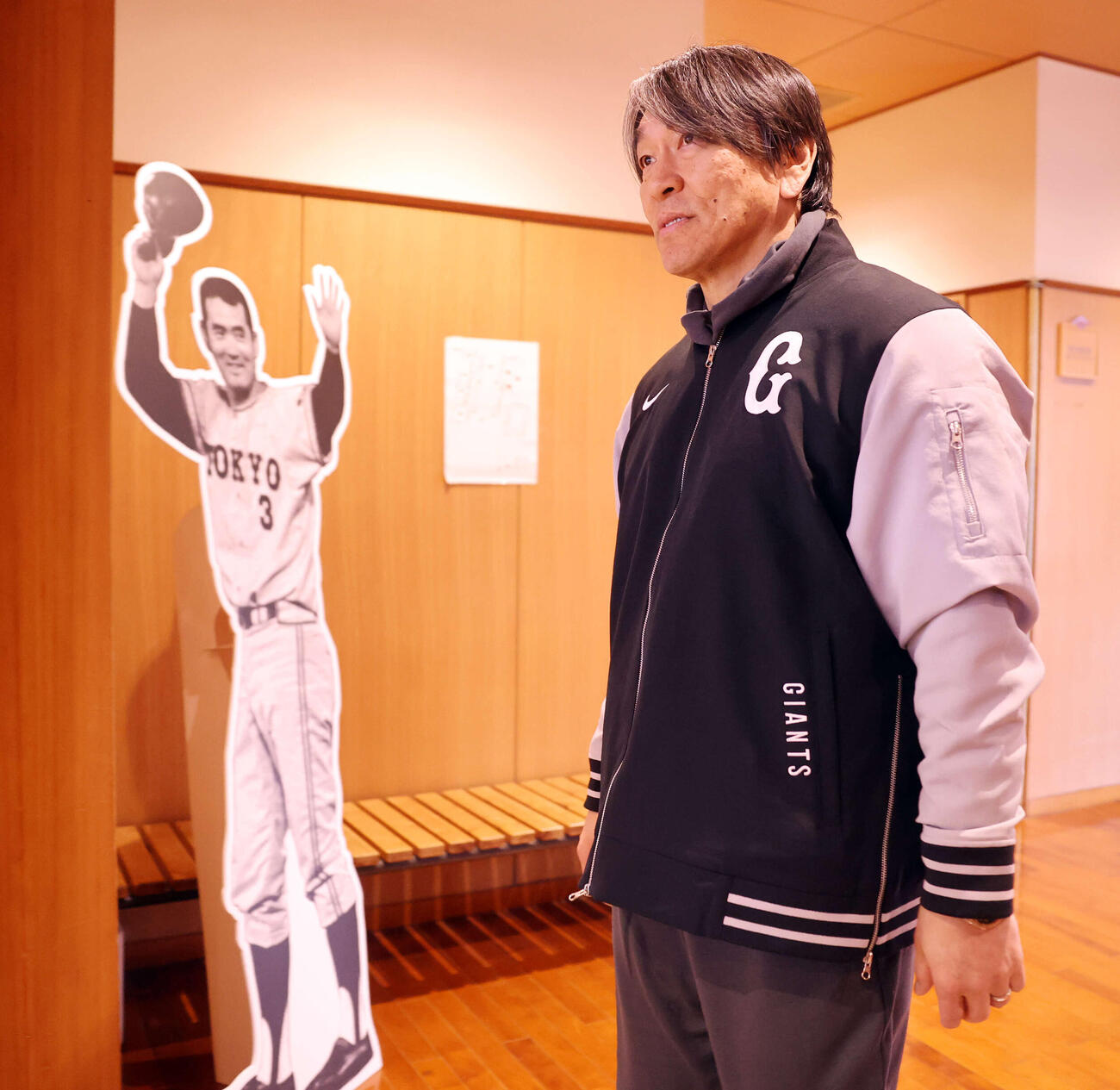 長嶋茂雄展を視察に訪れた巨人松井臨時コーチ（撮影・浅見桂子）
