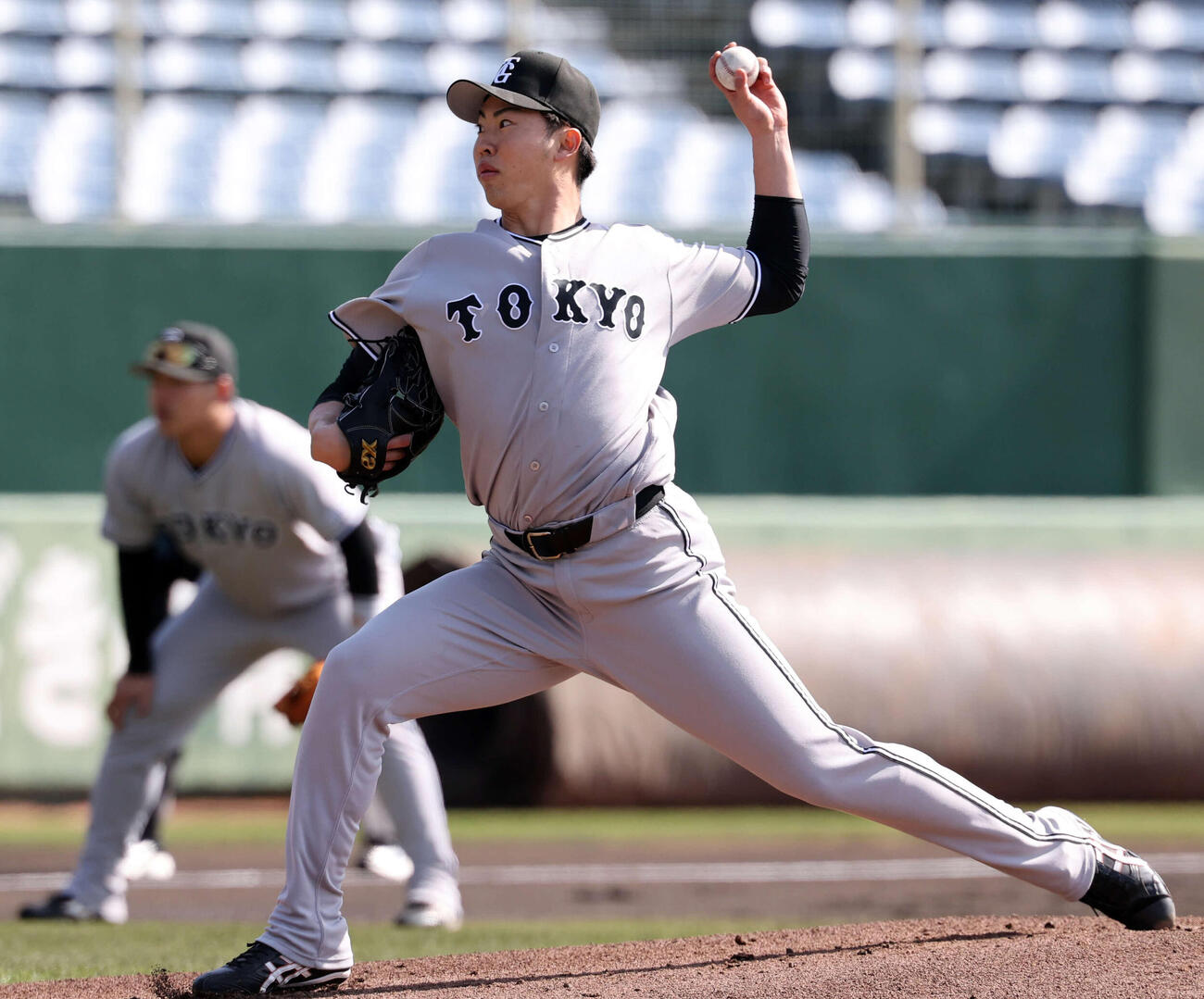 巨人紅白戦　力投する紅組先発の森田（撮影・浅見桂子）