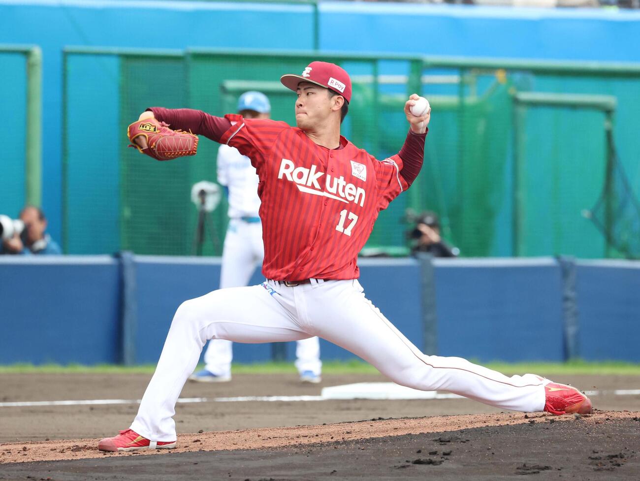 日本ハム対楽天　楽天先発の古謝（撮影・黒川智章）