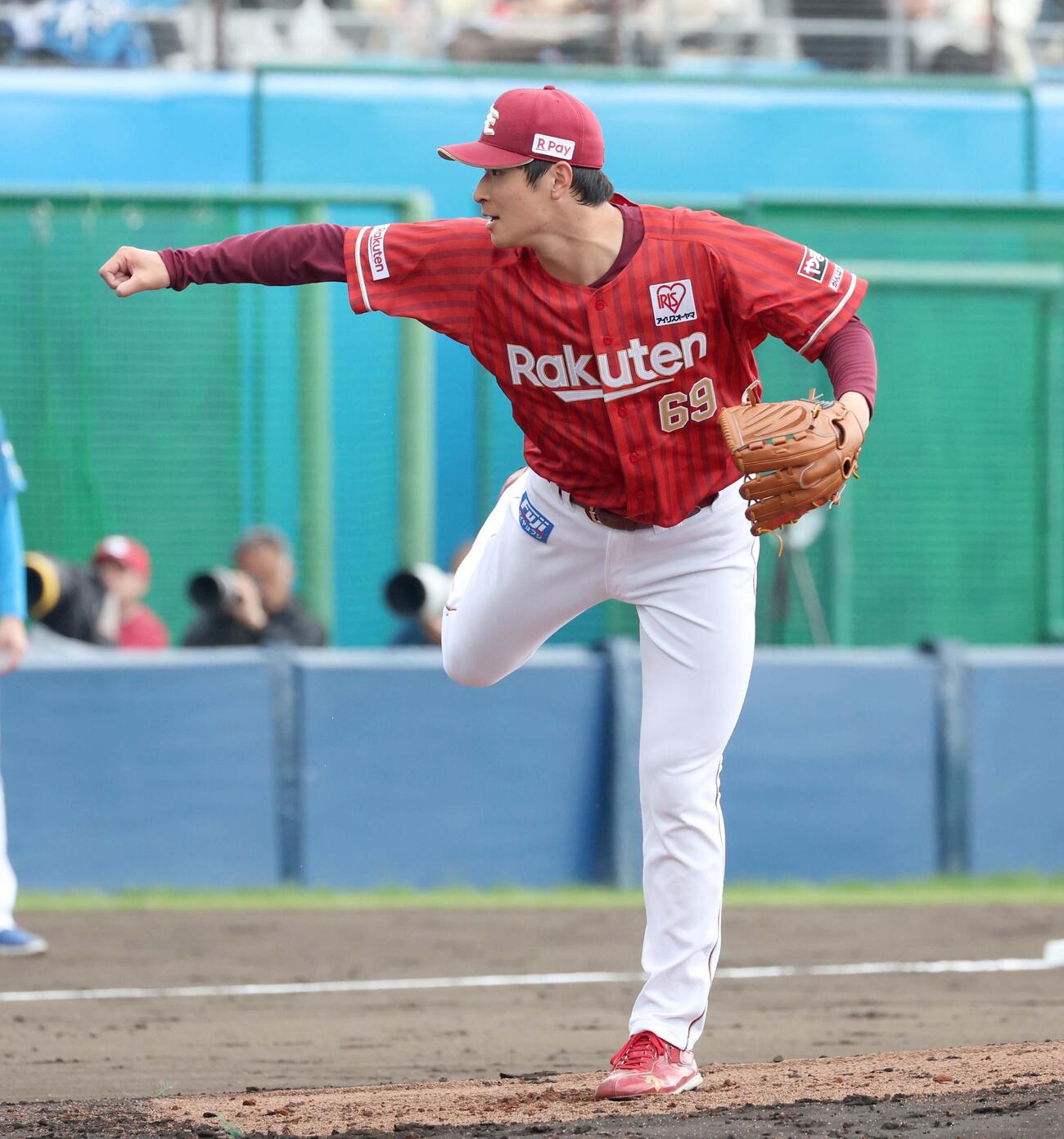 日本ハム対楽天　3回から登板し2イニングを無失点に抑える内（撮影・黒川智章）