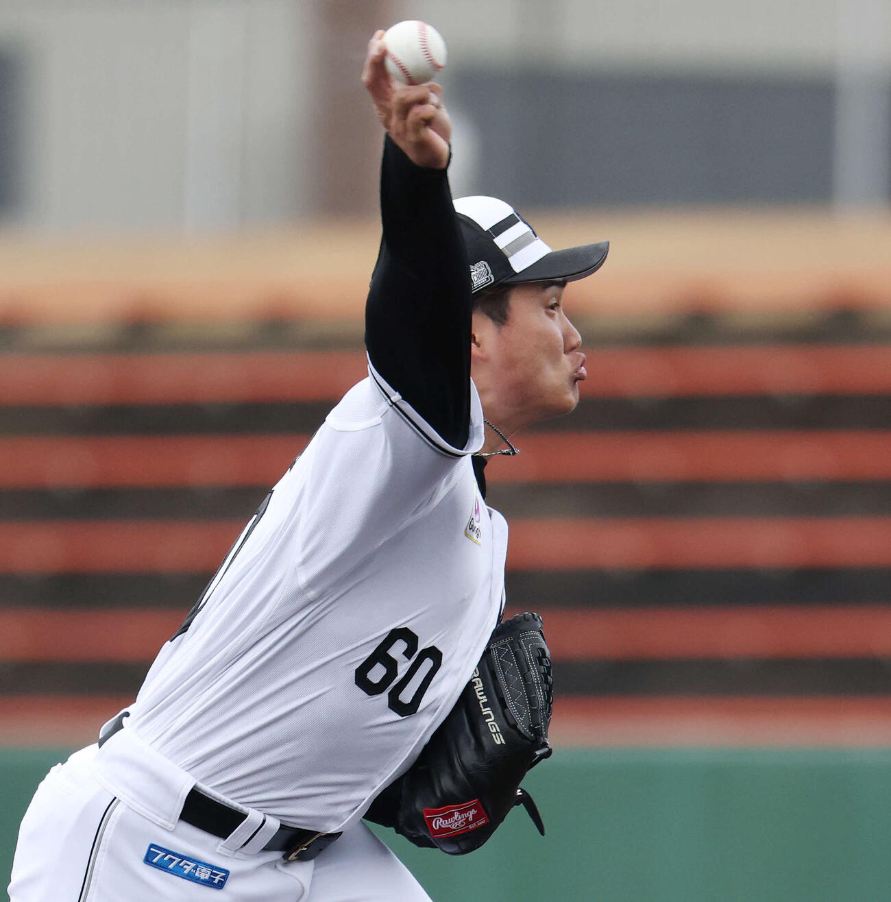 ライブBPで登板するロッテ大聖（撮影・宮地輝）