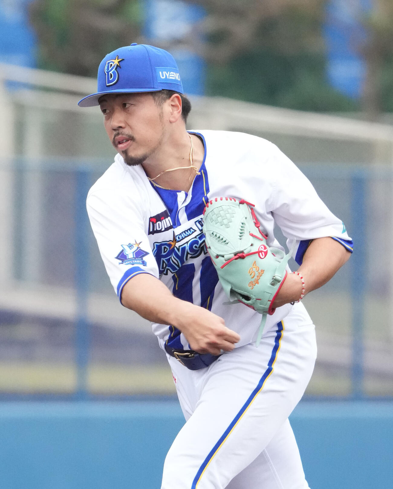 練習試合DeNA対中日　7回表、DeNA6番手で登板する松本（撮影・森本幸一）
