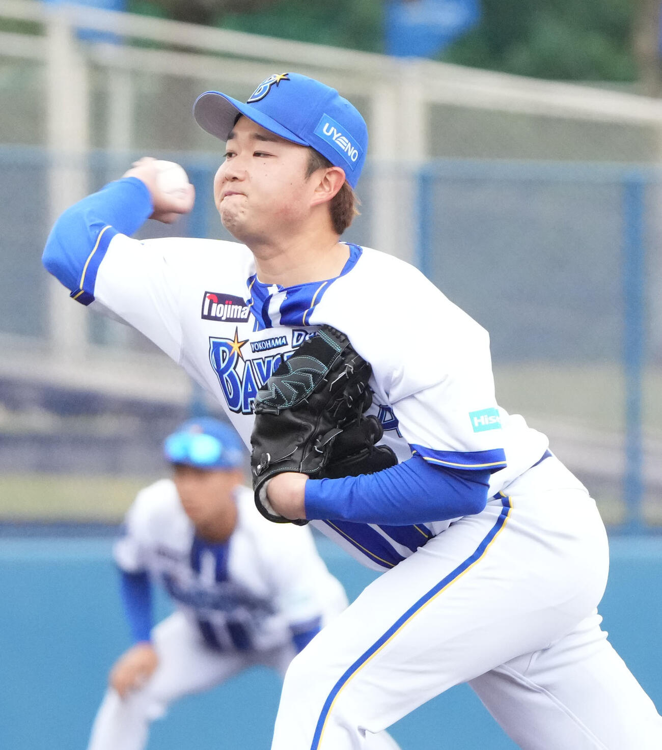 練習試合DeNA対中日　1回表、登板するDeNA先発の石田裕（撮影・森本幸一）
