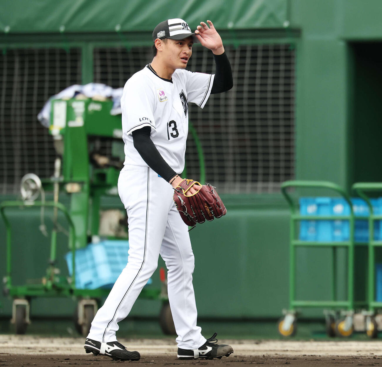 ライブBPでの登板を終えたロッテ毛利（撮影・宮地輝）