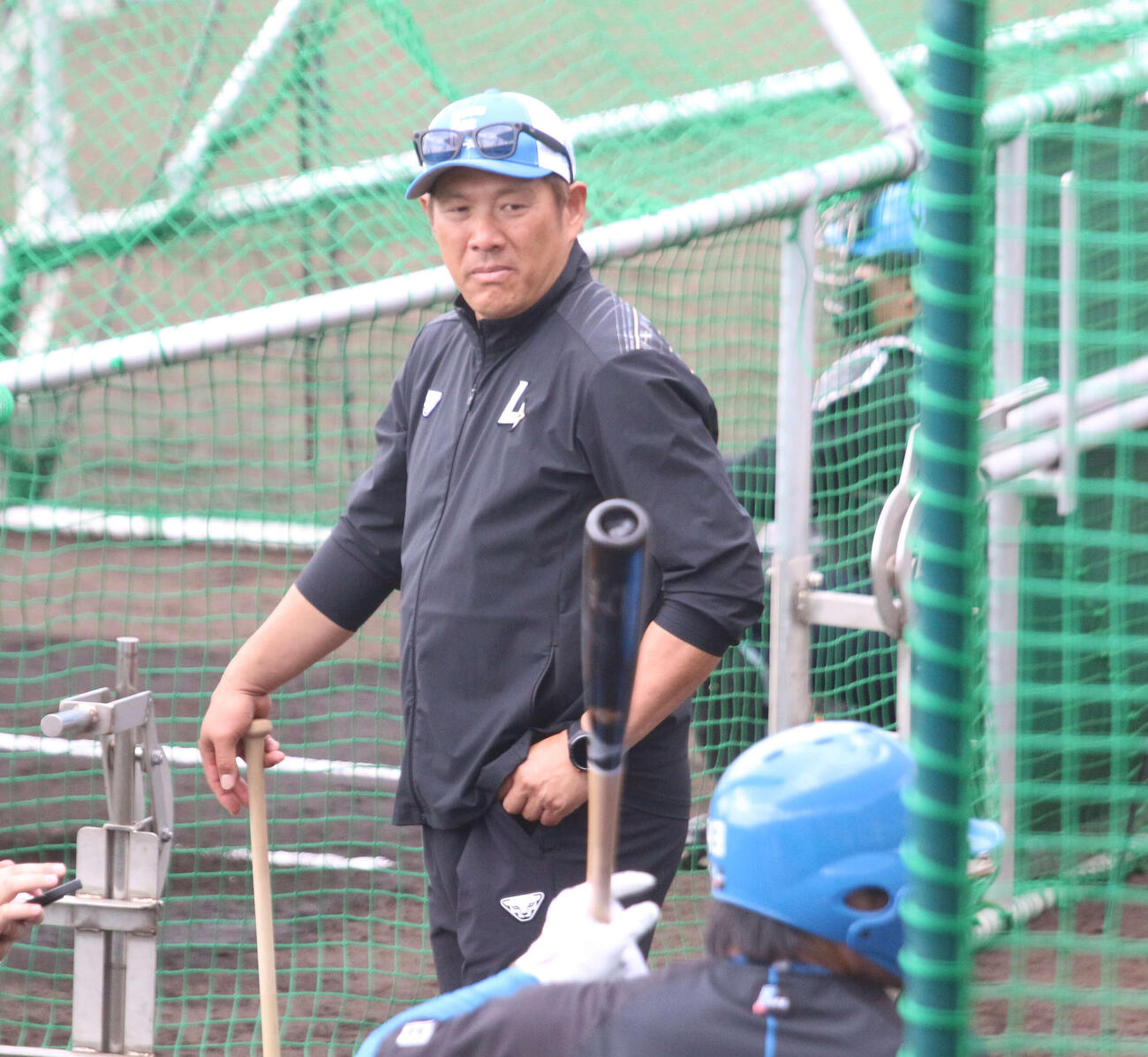 日本ハムで3日間の指導日程を終えた山崎臨時コーチ（撮影・木下大輔）