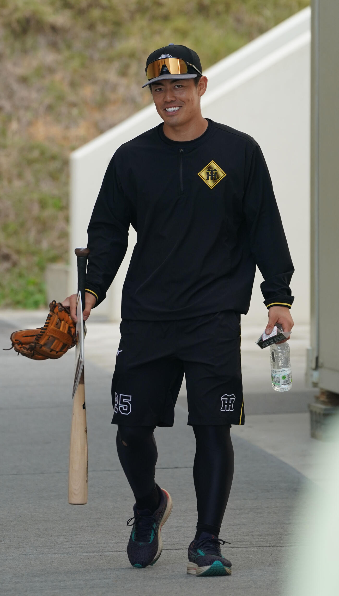 練習を終え引き揚げる谷端（撮影・森本幸一）