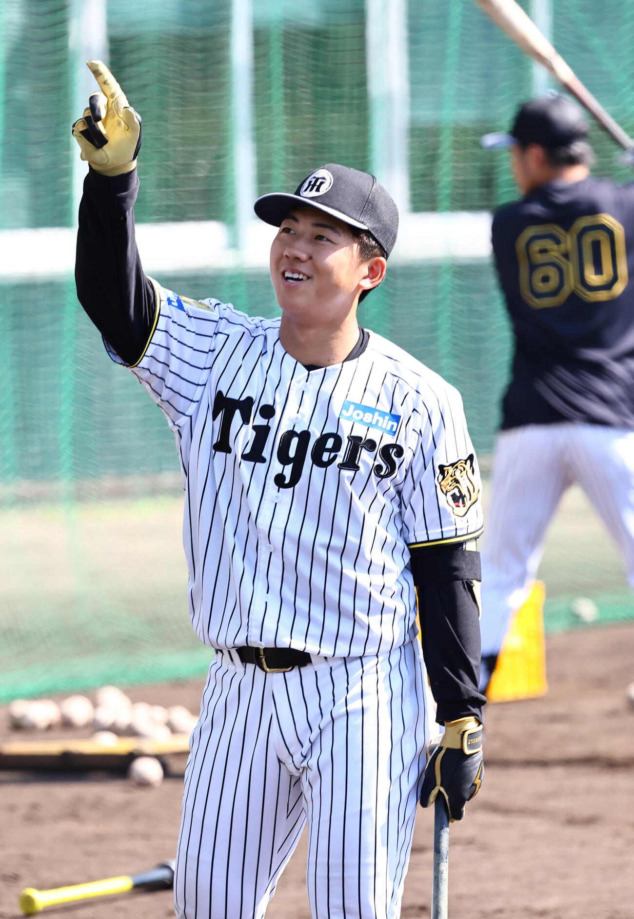 笑顔を見せる阪神立石（撮影・上田博志）