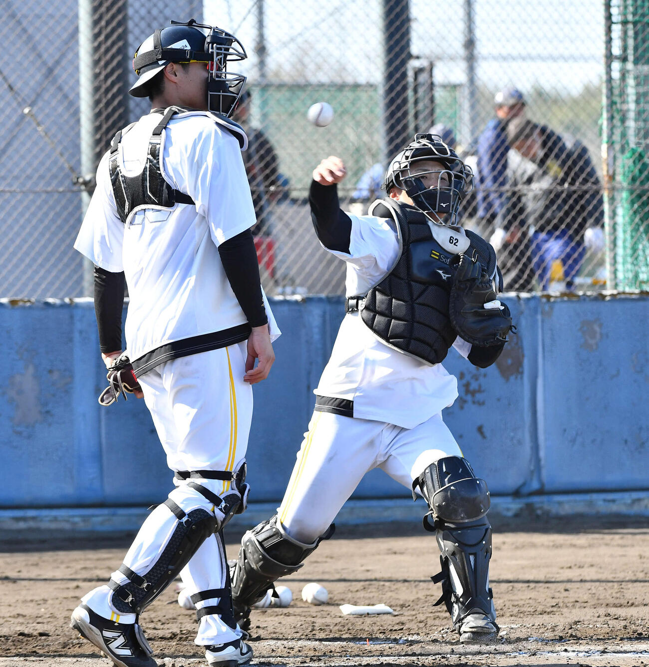 守備練習を行うソフトバンク海野隆司（2026年2月撮影）