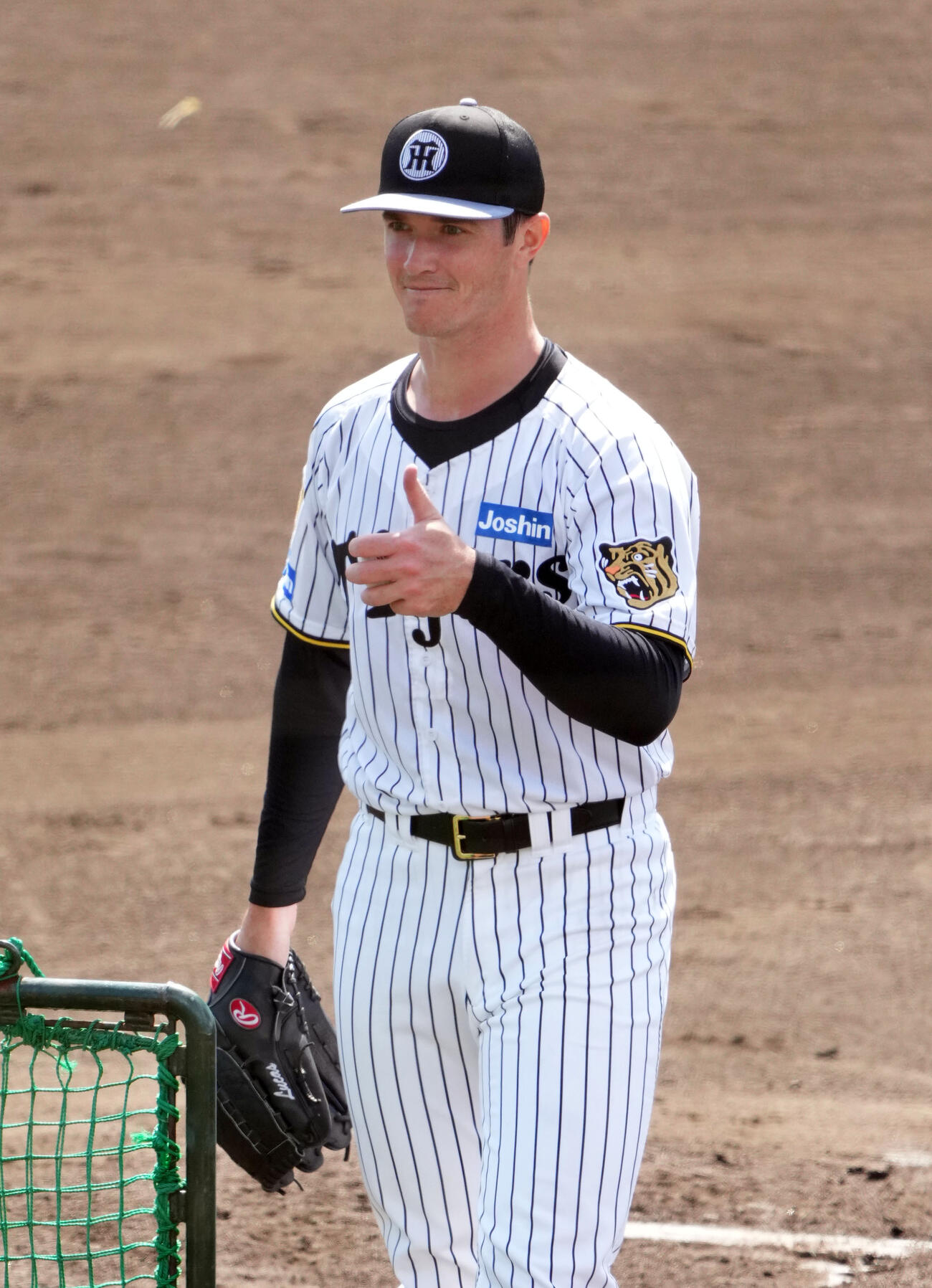 ライブBPを終えるルーカス（撮影・森本幸一）