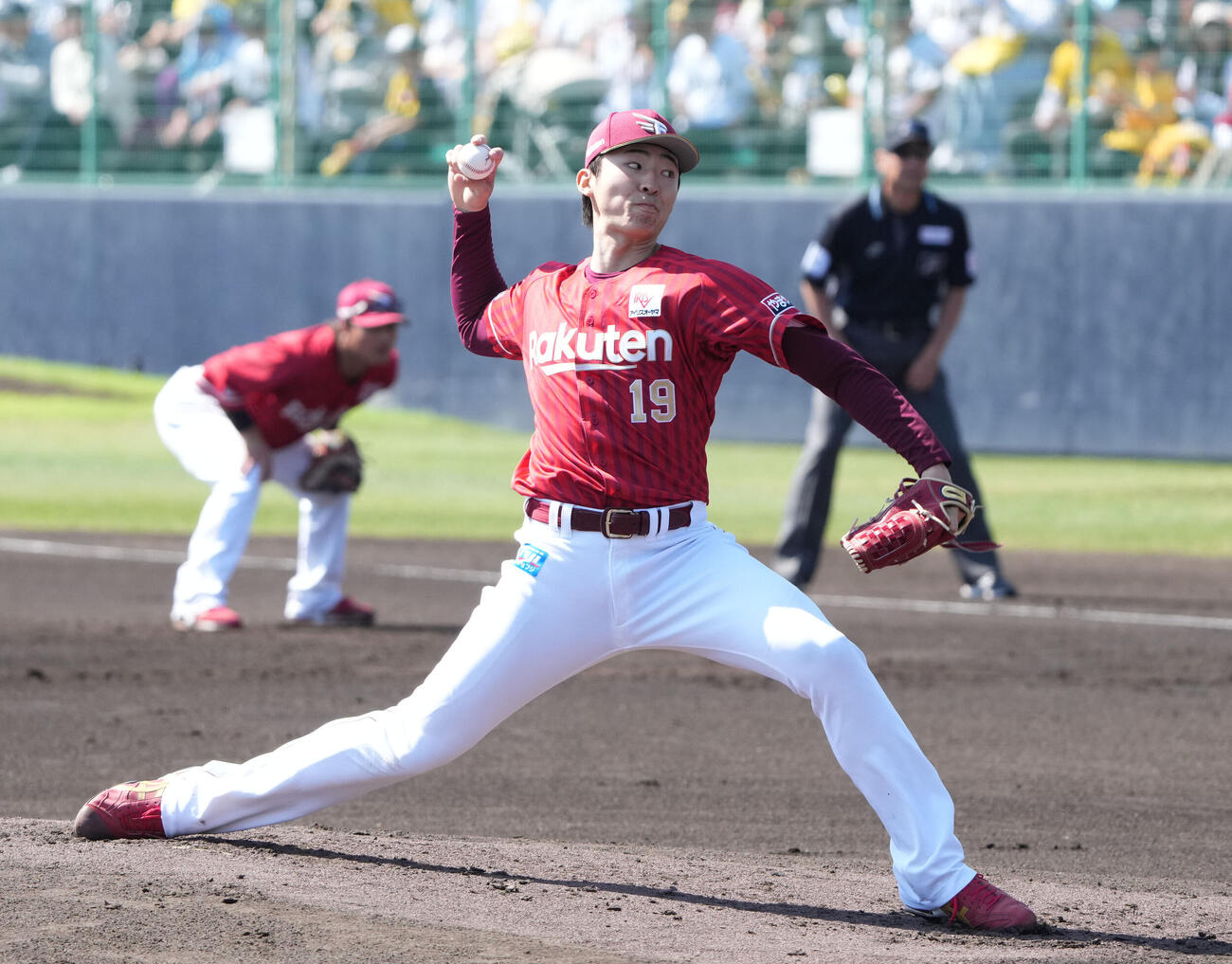 練習試合　阪神対楽天　1回裏、登板する楽天先発の荘司（撮影・森本幸一）