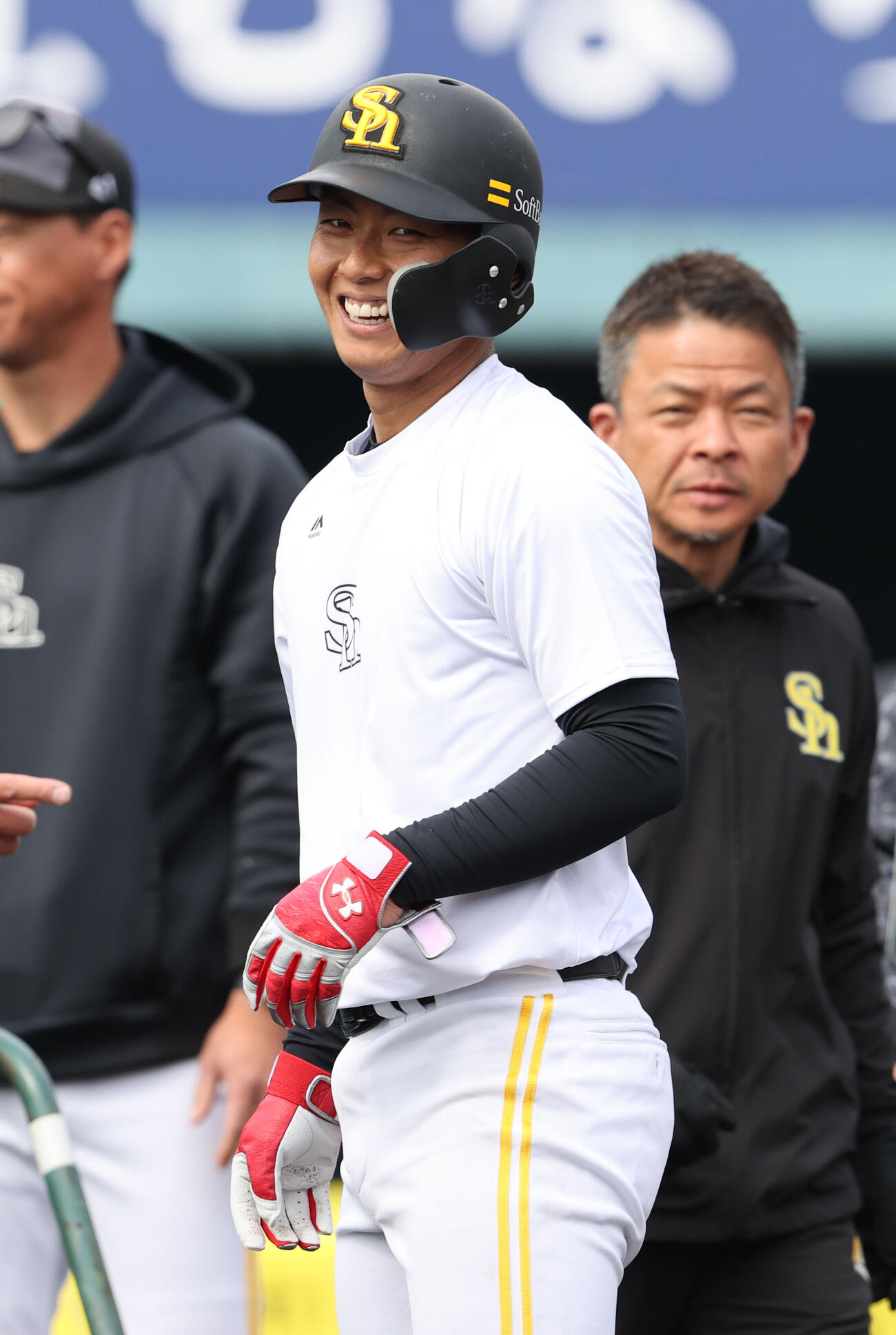 ランチ特打を終えた今宮は笑顔を見せる（撮影・梅根麻紀）