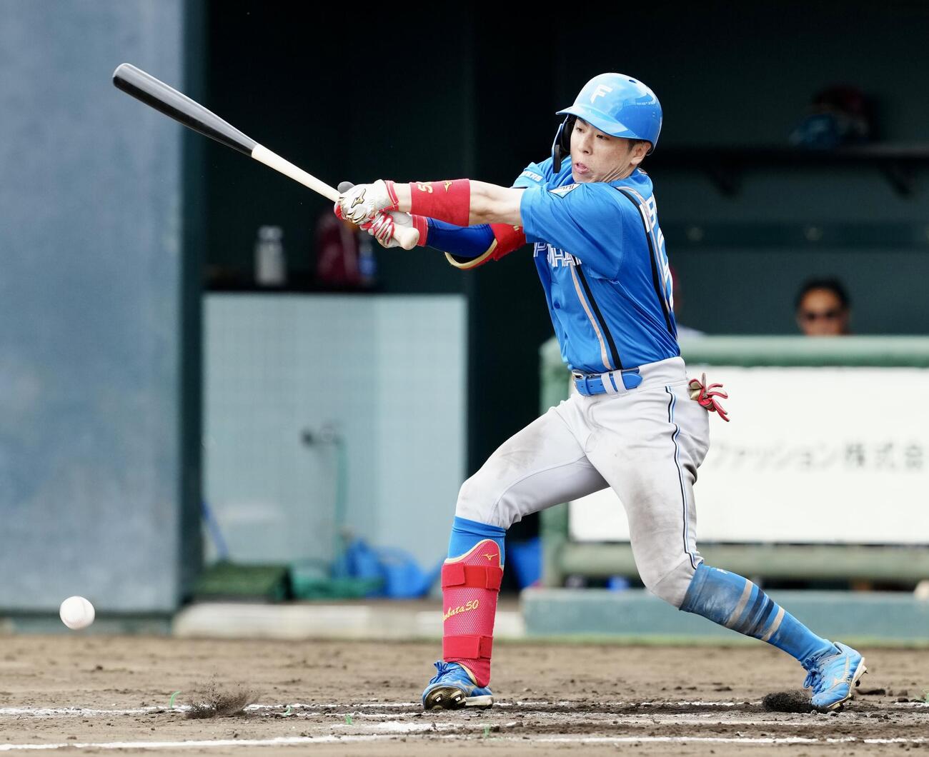 楽天対日本ハム　3回表日本ハム1死三塁、五十幡の一ゴロの間に走者進藤が生還する（撮影・江口和貴）