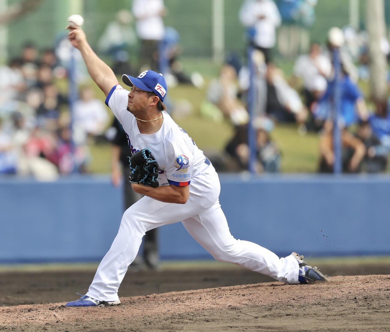 中日対DeNA 6回表、中日4番手で登板する梅野（撮影・河田真司）