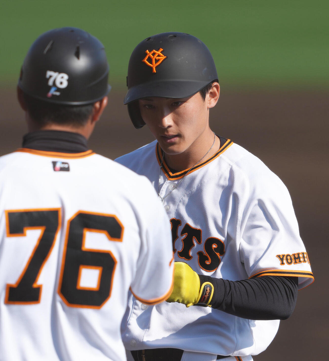 練習試合　巨人対広島　7回裏巨人2死満塁、浦田は右前適時打を放つ（撮影・足立雅史）