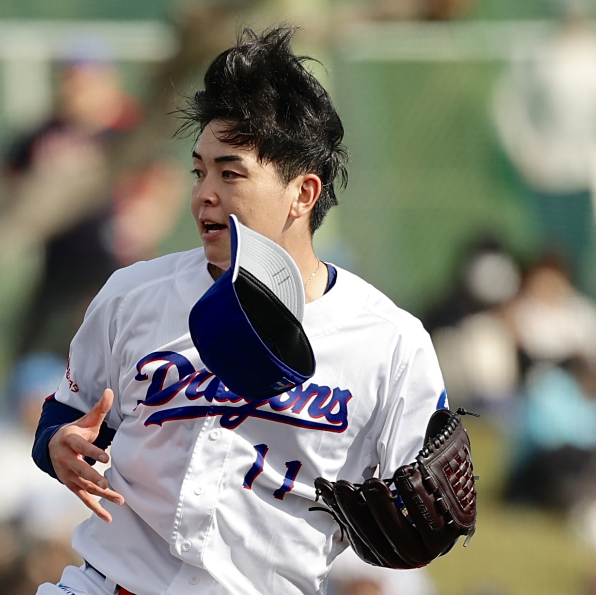 中日対DeNA 8回表、力投する中西（撮影・河田真司）