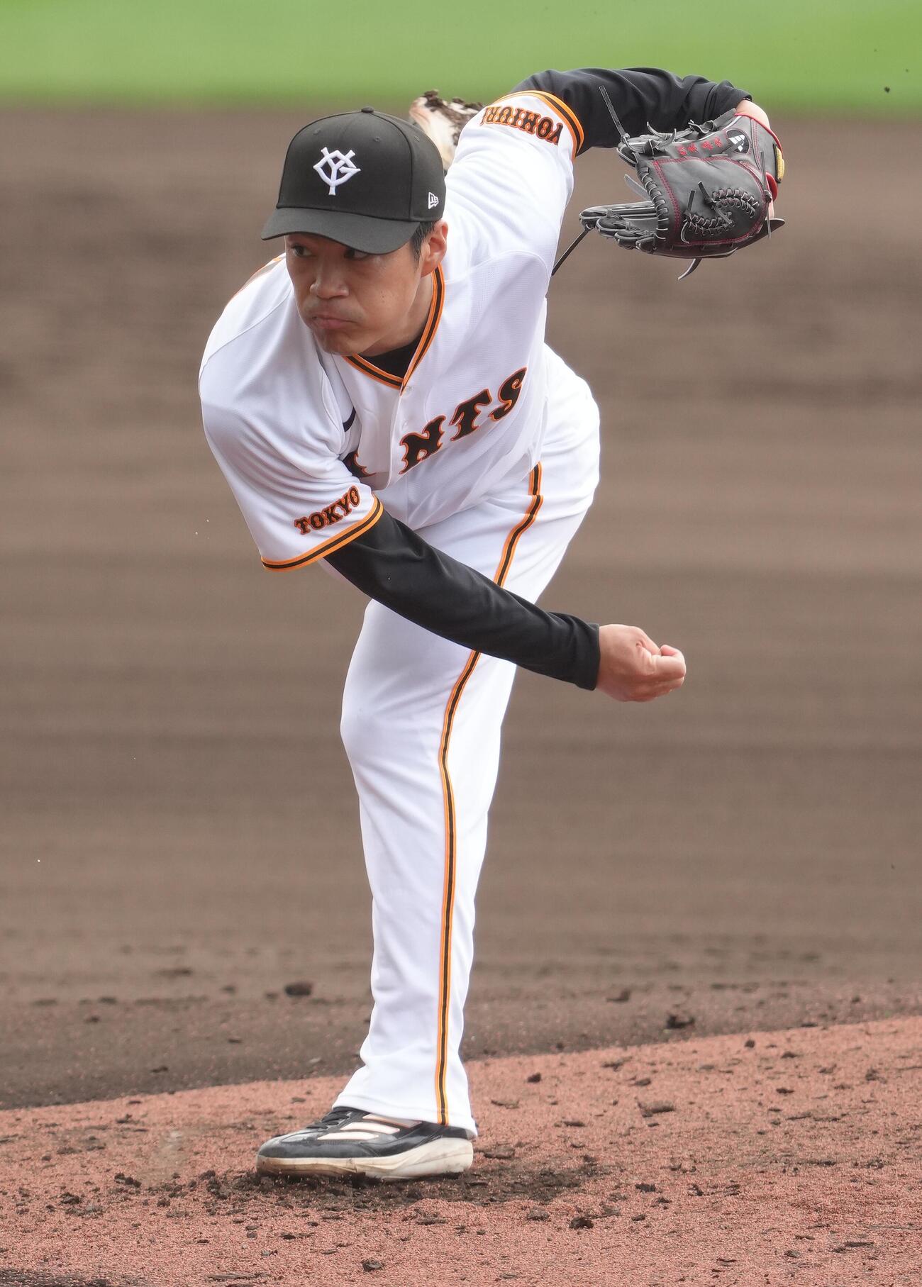 ライブBPに登板した巨人則本（撮影・足立雅史）