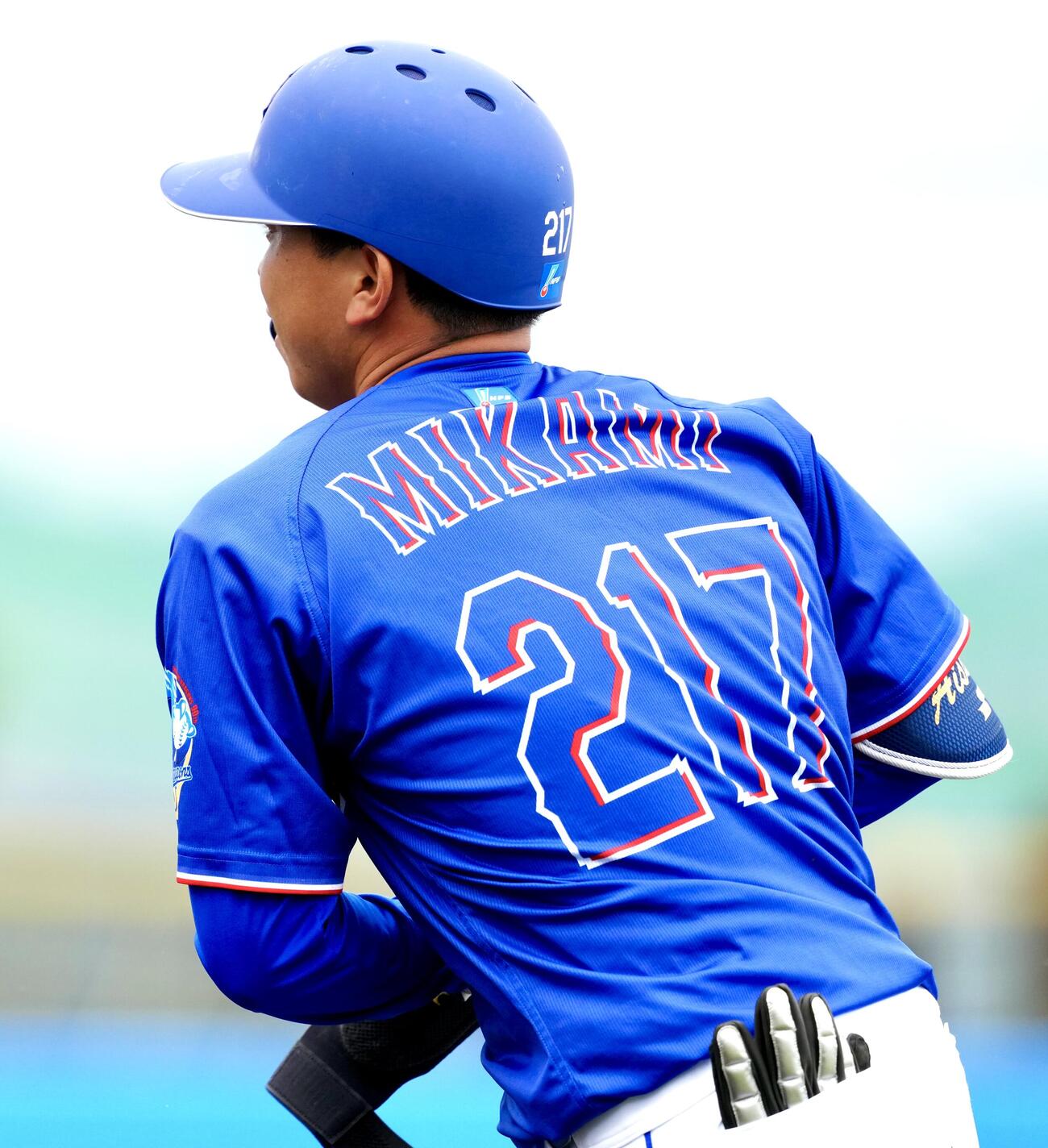 日本ハム対中日　1回表中日無死、内野安打とした三上（撮影・江口和貴）