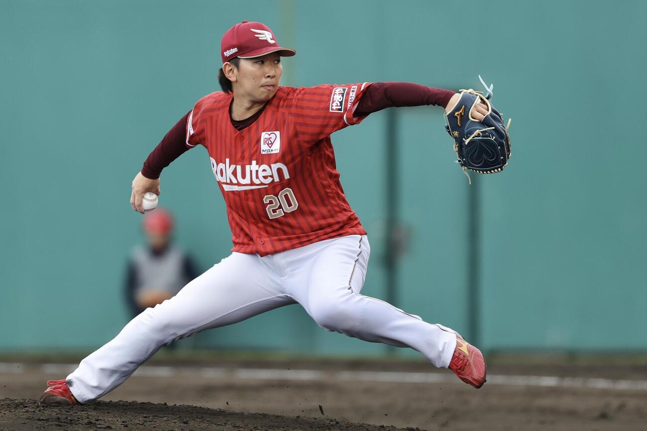 広島対楽天　5回裏、楽天3番手で登板する伊藤樹（撮影・河田真司）