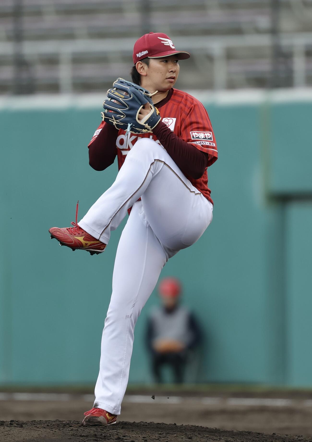 広島対楽天　5回裏、楽天3番手で登板する伊藤樹（撮影・河田真司）
